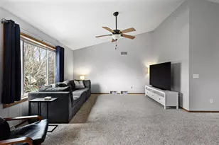 840 Vista Ridge Dr, Mount Horeb, WI 53572 - Photo 5