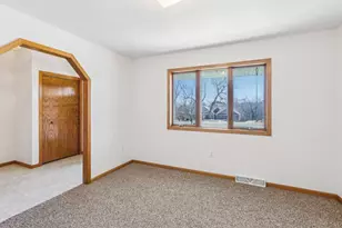 5008 Creek Haven Rd, Cottage Grove, WI 53527 - Photo 5