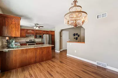1008 Eric Lane, Waunakee, WI 53597 - Photo 9