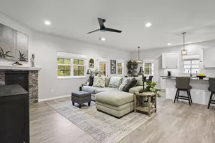 215 Boann Ter, Belleville, WI 53508 - Photo 5