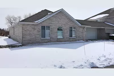624 E Market Street #101, Elkhorn, WI 53121 - Photo 1