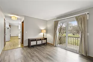 120 Walmar Dr, Sun Prairie, WI 53590 - Photo 9