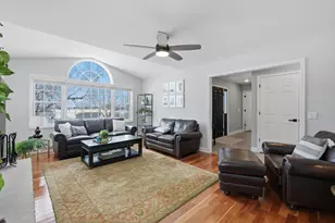 7600 Suffolk Down, Sun Prairie, WI 53590 - Photo 3