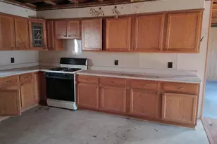 142 Beach Ave, Edgerton, WI 53534 - Photo 9