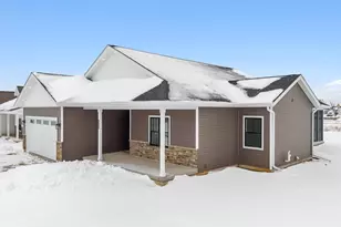 322 Willow St, Pardeeville, WI 53954 - Photo 13