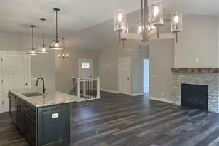 3829 N Woodbury Ln, Janesville, WI 53545 - Photo 3