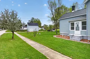 210 Farmer St, Princeton, WI 54968 - Photo 5