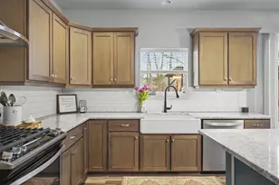 1198 Gracing Oaks Ln, Sun Prairie, WI 53590 - Photo 15