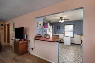 2209 W Court St, Janesville, WI 53548 - Photo 7