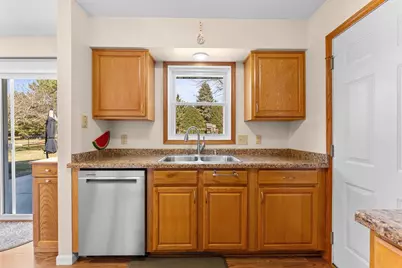 6657 Wendell Way, DeForest, WI 53532 - Photo 9