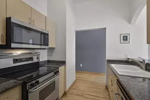 1150 Williamson St, Madison, WI 53703 - Photo 11