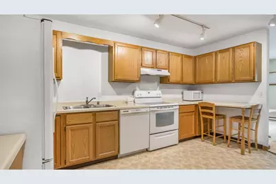 16 N Allen Street, Madison, WI 53726 - Photo 9