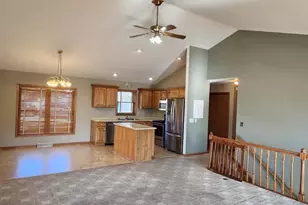 301 Douglas Ct, Barneveld, WI 53507 - Photo 7