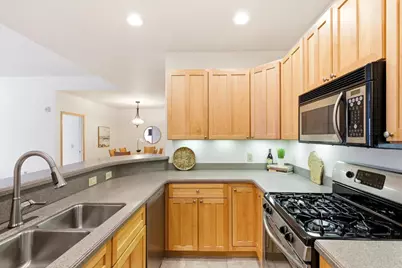 360 W Washington Avenue #403, Madison, WI 53703 - Photo 15