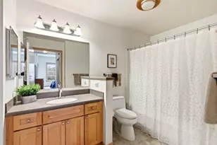 360 W Washington Ave, Madison, WI 53703 - Photo 25