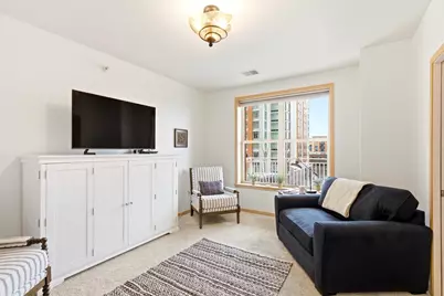360 W Washington Avenue #403, Madison, WI 53703 - Photo 5