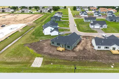 1732 E Kyle Circle, Beloit, WI 53511 - Photo 3