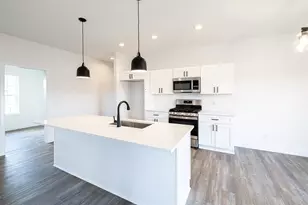 1738 E Kyle Circle, Beloit, WI 53511 - Photo 7