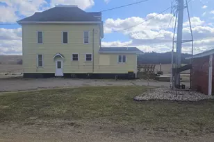 E10056 County C Rd, North Freedom, WI 53951 - Photo 9