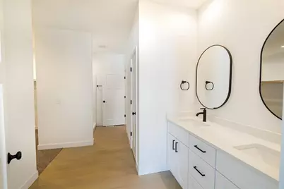 1744 E Kyle Circle, Beloit, WI 53511 - Photo 5