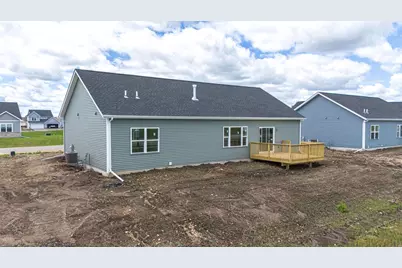 1744 E Kyle Circle, Beloit, WI 53511 - Photo 5
