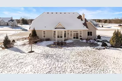 W278N8854 Twin Pine Circle, Hartland, WI 53029 - Photo 3