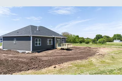 1756 E Kyle Circle, Beloit, WI 53511 - Photo 5