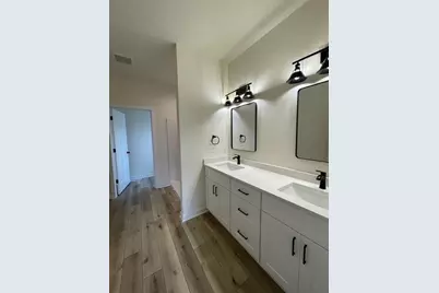 1756 E Kyle Circle, Beloit, WI 53511 - Photo 7