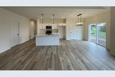 1756 E Kyle Circle, Beloit, WI 53511 - Photo 5