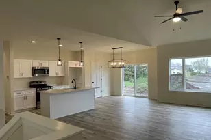 1756 E Kyle Circle, Beloit, WI 53511 - Photo 3