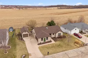 514 Montesian Ct, Monticello, WI 53570 - Photo 9