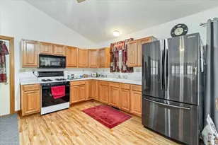 1809 S Badger Ct, Arkdale, WI 54613 - Photo 9