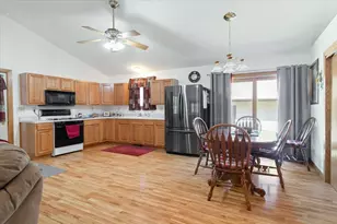 1809 S Badger Ct, Arkdale, WI 54613 - Photo 5