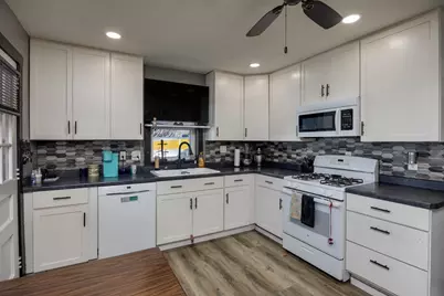 1023 Black Bridge Road, Janesville, WI 53545 - Photo 5