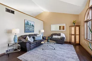 1237 Mockingbird Ln, Sun Prairie, WI 53590 - Photo 7