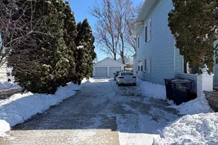 513 Center Ave, Janesville, WI 53548 - Photo 3