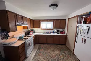 513 Center Ave, Janesville, WI 53548 - Photo 11