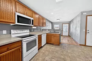 645 Garfield Ave, Janesville, WI 53536 - Photo 11