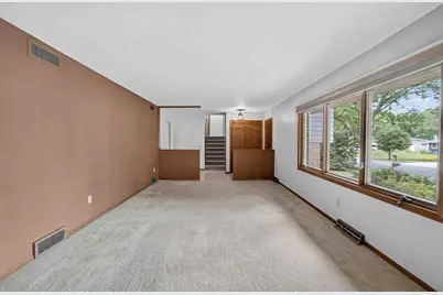 7013 Cardinal Drive, Middleton, WI 53562 - Photo 7