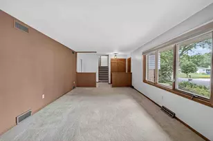 7013 Cardinal Dr, Middleton, WI 53562 - Photo 7