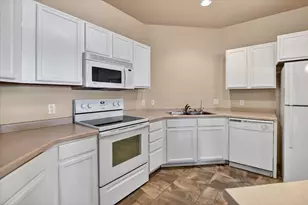 3027 Providence St, Sun Prairie, WI 53590 - Photo 21