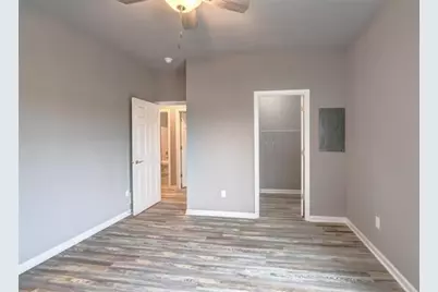 632 W Delavan Drive, Janesville, WI 53546 - Photo 17