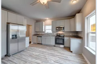 606 W Delavan Drive, Janesville, WI 53546 - Photo 11