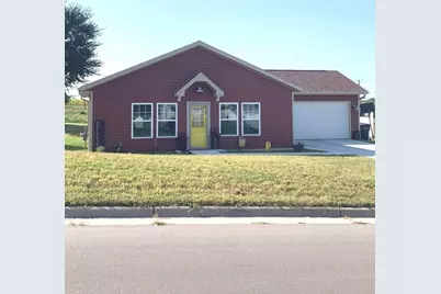 606 W Delavan Drive, Janesville, WI 53546 - Photo 3