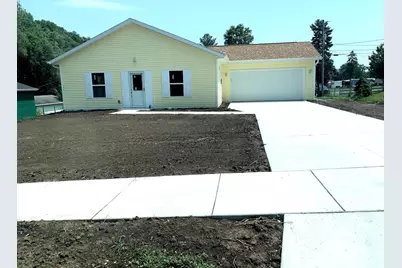 620 W Delavan Drive, Janesville, WI 53546 - Photo 3