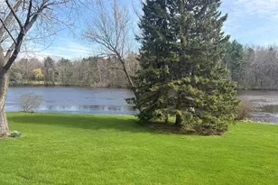 520 Rockview Ct, Watertown, WI 53094 - Photo 7