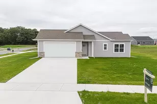 3801 N Woodbury Ln, Janesville, WI 53545 - Photo 3