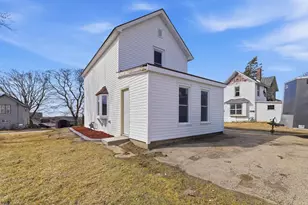 170 S High St, Mayville, WI 53050 - Photo 5