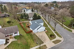 142 Meadow Ridge Ln, Madison, WI 53704 - Photo 45