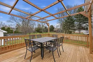 142 Meadow Ridge Ln, Madison, WI 53704 - Photo 15